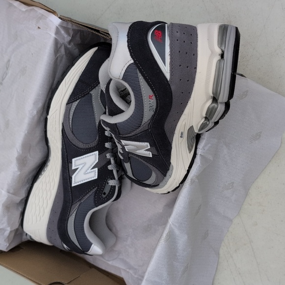 New Balance 2002R - Eclipse Raincloud - Men's SIZE 10.5 ( M2002RSF ) - Picture 2 of 8